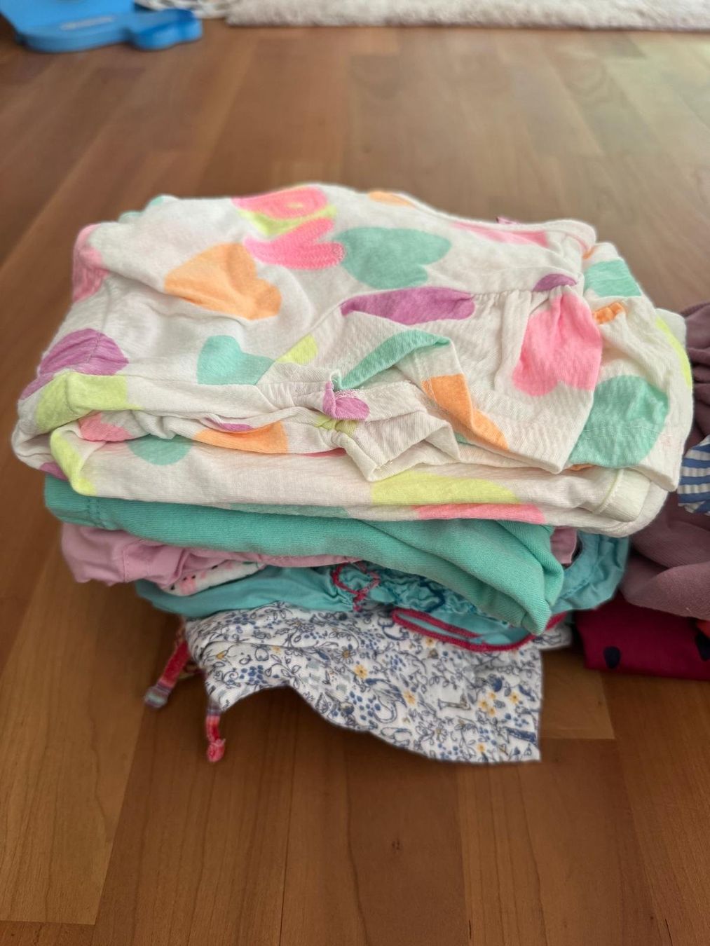 Lotti & Set di vestiti: Kleiderpaket Mädchen Grösse 74 – Usato da Hinwil venduto da Bbudget 1