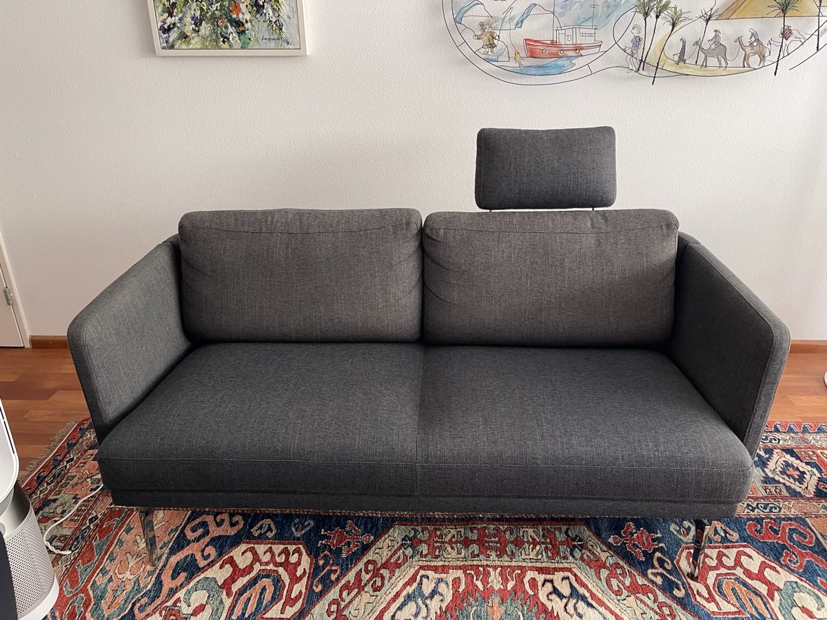 Sofas: Sofa mit Ottomane grau, guter Zustand – D'occasion à Basel par ara_jqm9