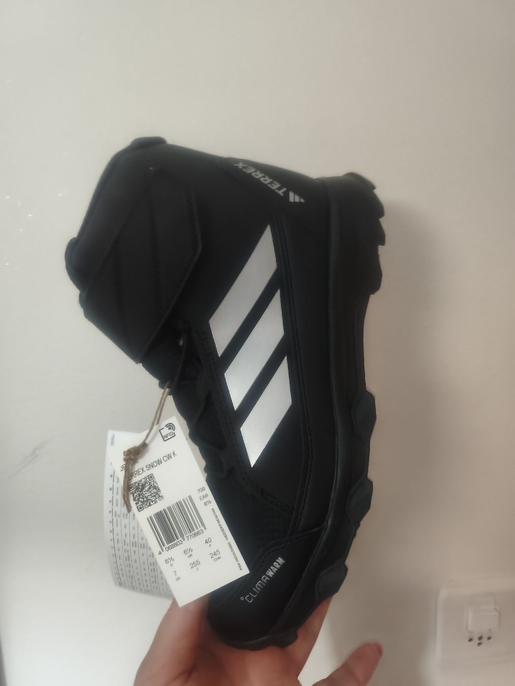 Schuhe für Jungen: Adidas Terrex  – Neu und originalverpackt aus Tagelswangen von son_z88g 1