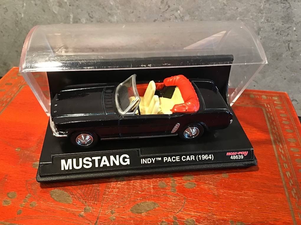 Ford Modellini d'auto: Ford Mustang – Usato da Neuchâtel venduto da sta_7qfy 4