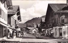 Gstaad BE // Dorfstrasse Oldtimer 1961