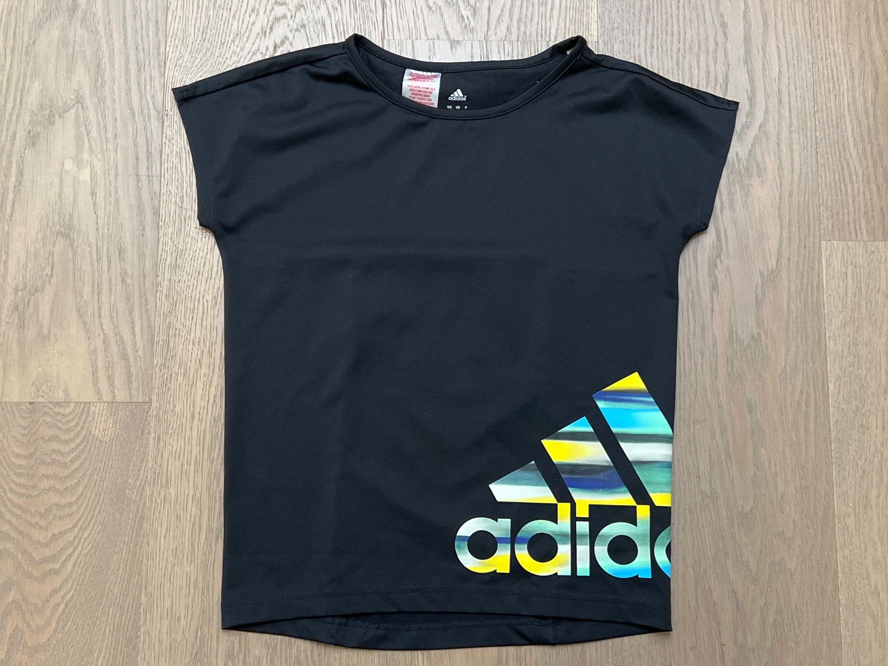 Adidas Camicette, T-shirt & Top: Adidas Shirt Gr.140 – Usato da Visp venduto da bluenero