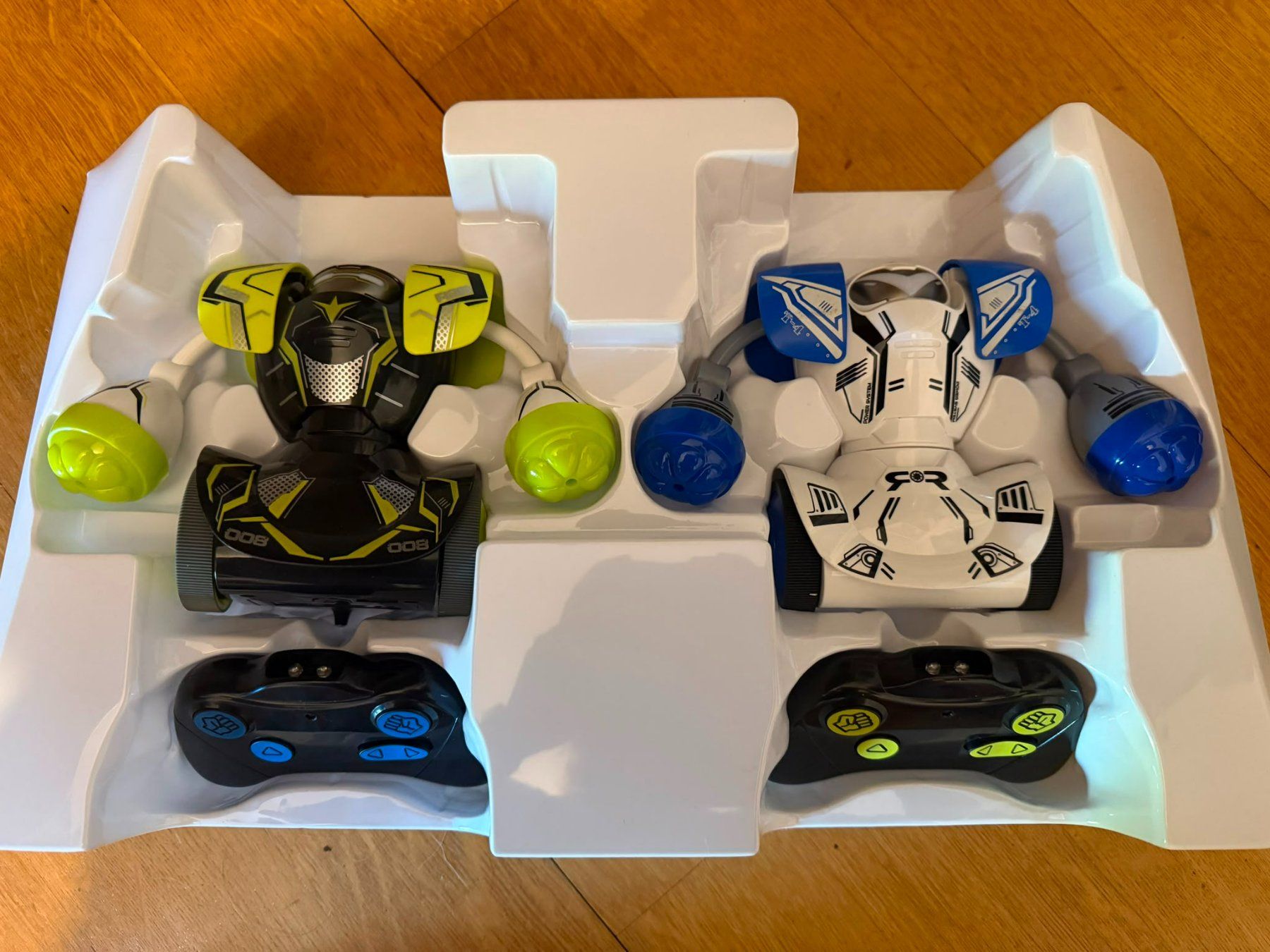Giocattoli: Robo Kombat Battle Pack – Nuovo (secondo la descrizione) da Laufen venduto da Schbe 2