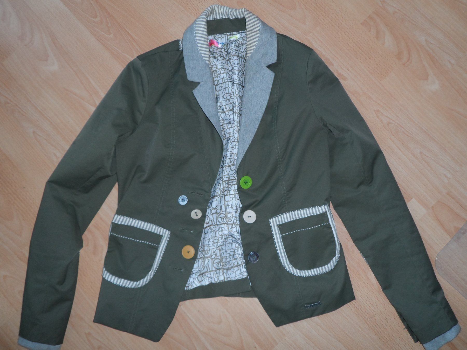 Desigual Giacche: ***** Desigual Jacke ***** – Nuovo (secondo la descrizione) da Therwil venduto da Hcd1919