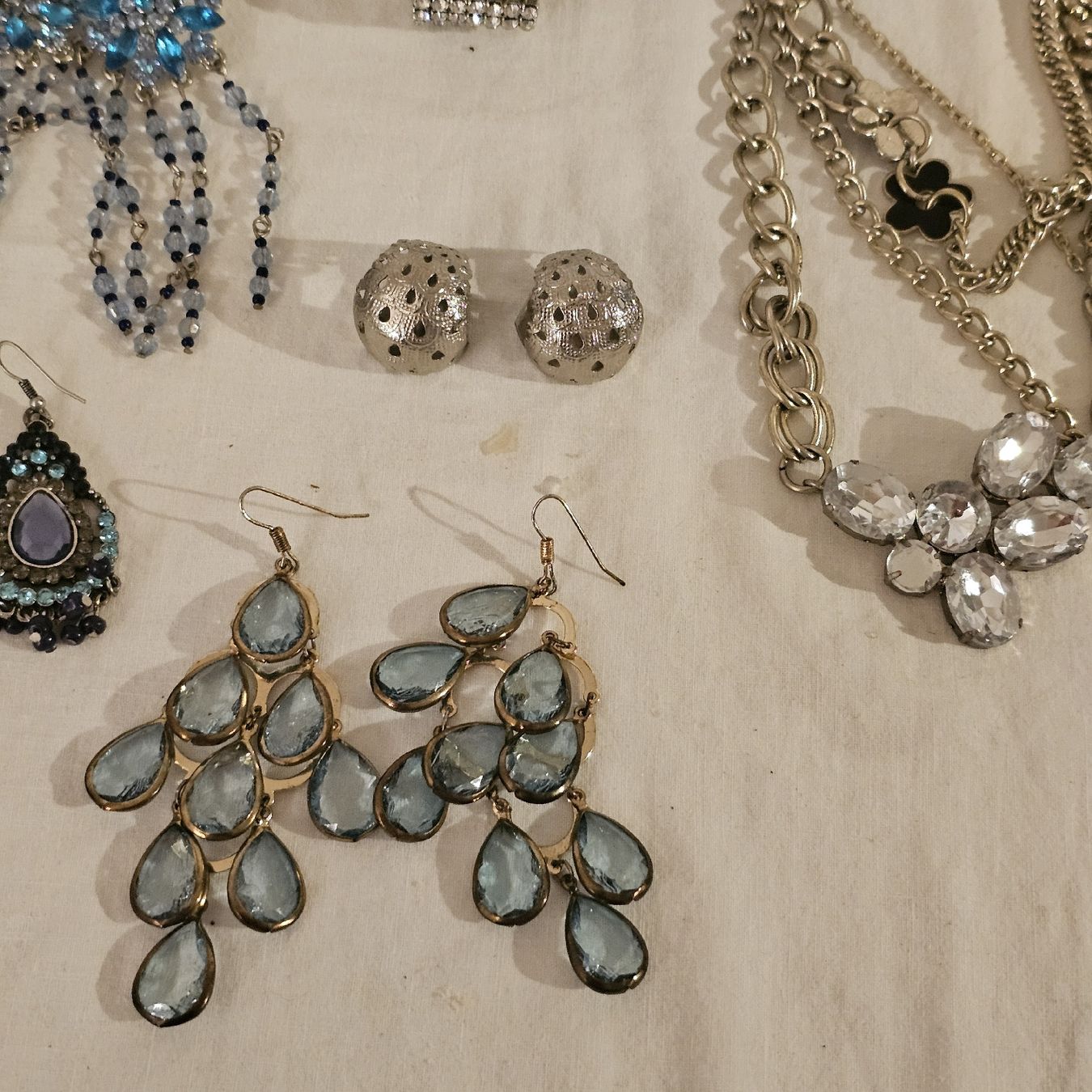 Altri gioielli: Grosses  schönes schmuck lot Endet – Nuovo (secondo la descrizione) da wolfhalden venduto da 46464646 5