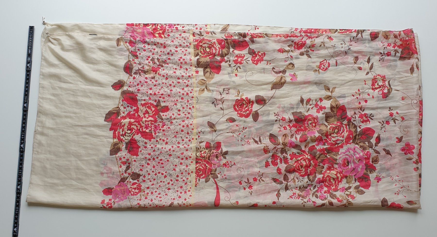 Foulard & Sciarpe: Schal aus Seiden-artigem Material – Usato da Effretikon venduto da Walwolke