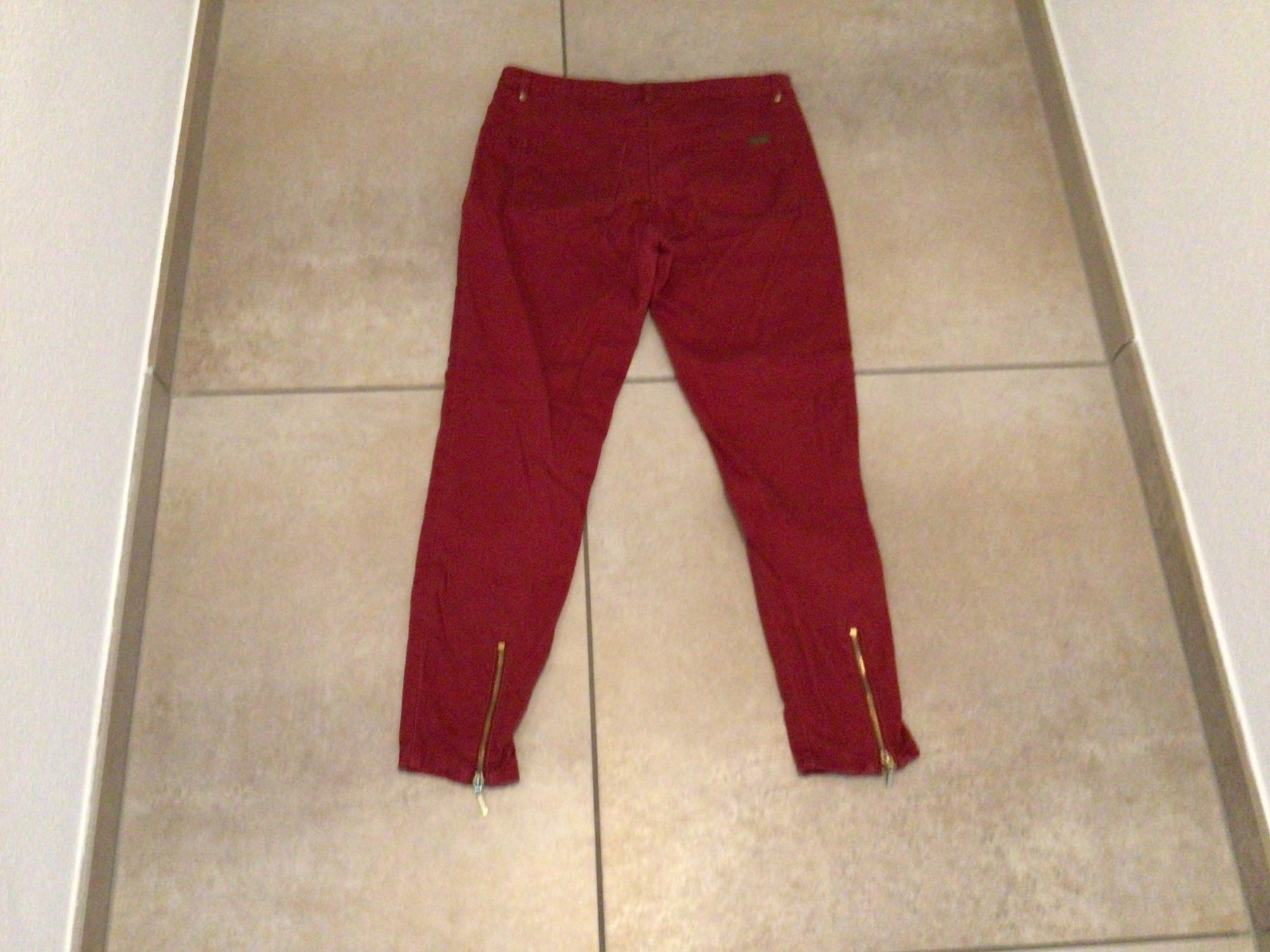 H&M Pantaloni: Hose 38 H&M – Usato da Minusio venduto da liam04 1