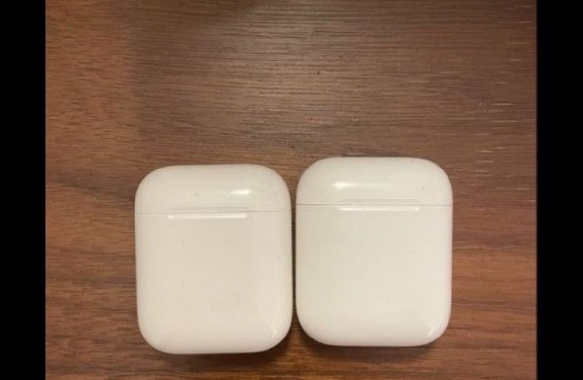 Apple Kopfhörer: 2x Airpods Defekt – Defekt aus Dietikon von sal_zdn5