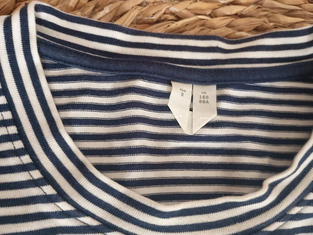 Arket Pullover & Sweatshirts: Leichter gestreifter Pulli von Arket – Gebraucht aus Zürich von Melianea 1