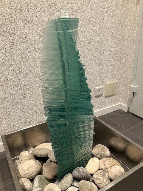 Stagni & Fontane ornamentali: Kunstvoller Brunnen aus Glas – Usato da Zug venduto da Gidosch 2