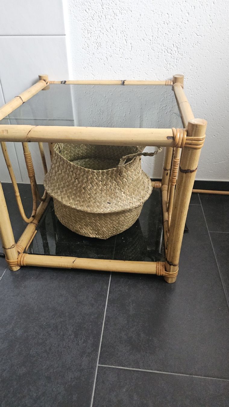 Comodini: Table basse vintage en bambou et verre, chic! – Usato da Sornetan venduto da T.a333