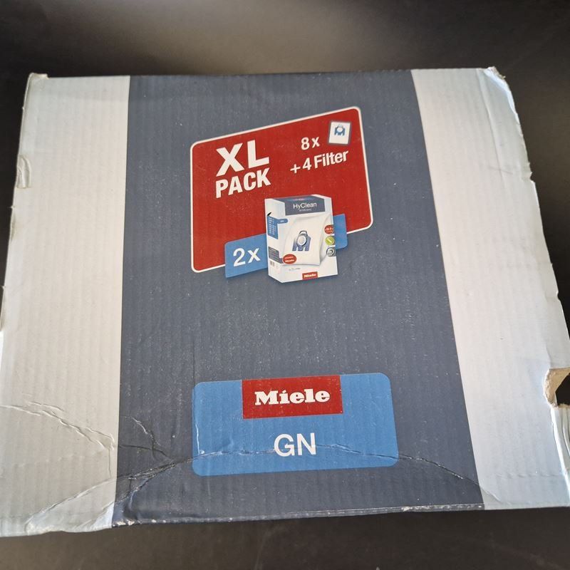 Miele Altro per la casa: MIELE HyClean 8x Staubsaugersäcke + 4 Filter – Usato da Muhen venduto da Restwert_Muhen 9