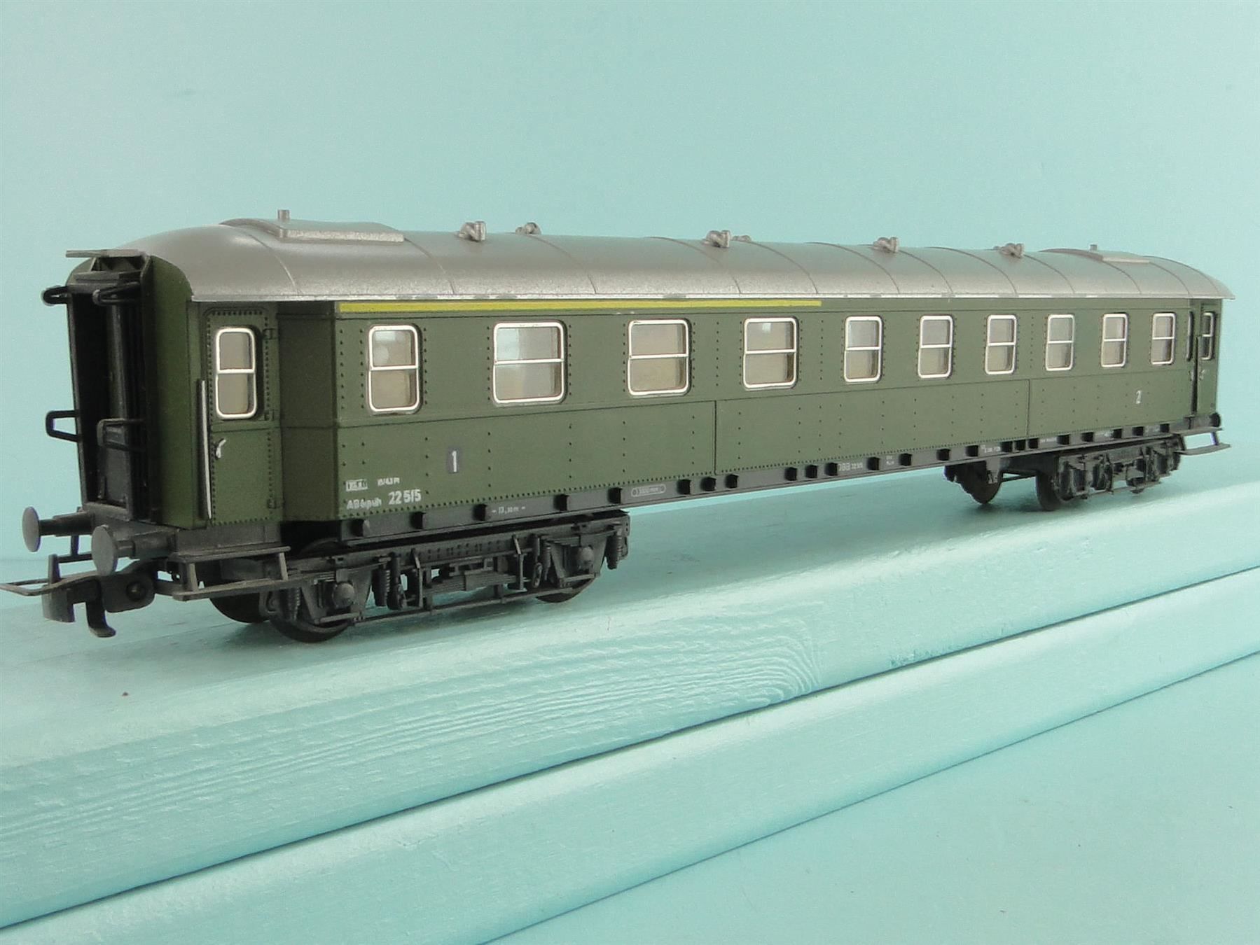 Liliput Modellini di ferrovie: Liliput H0 ÖBB 1/2 Kl. Wagen – Usato da Bülach venduto da cann11 2