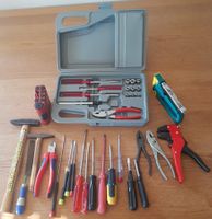 kleiner Werkzeugkoffer u. verschiedene Werkzeuge