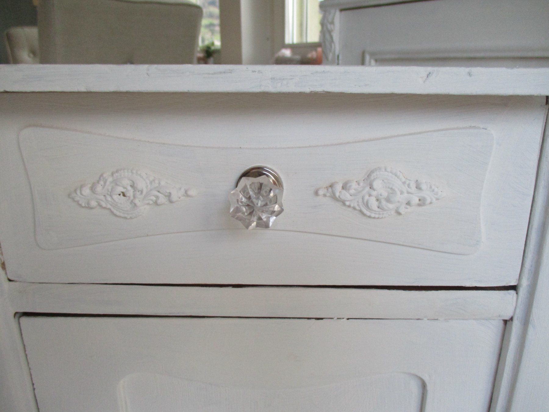 Comodini: SÜSSES ANTIKES SHABBY CHIC NACHTTISCHLI, WEISS – Usato da Buochs venduto da lisa010 3