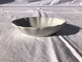 Plat en porcelaine / Porzellanschale