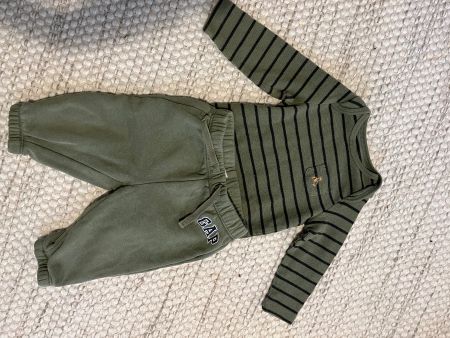 Baby GAP Set, Gr. 6-12 M, Oliv Grün, Top Zustand für Herbst!