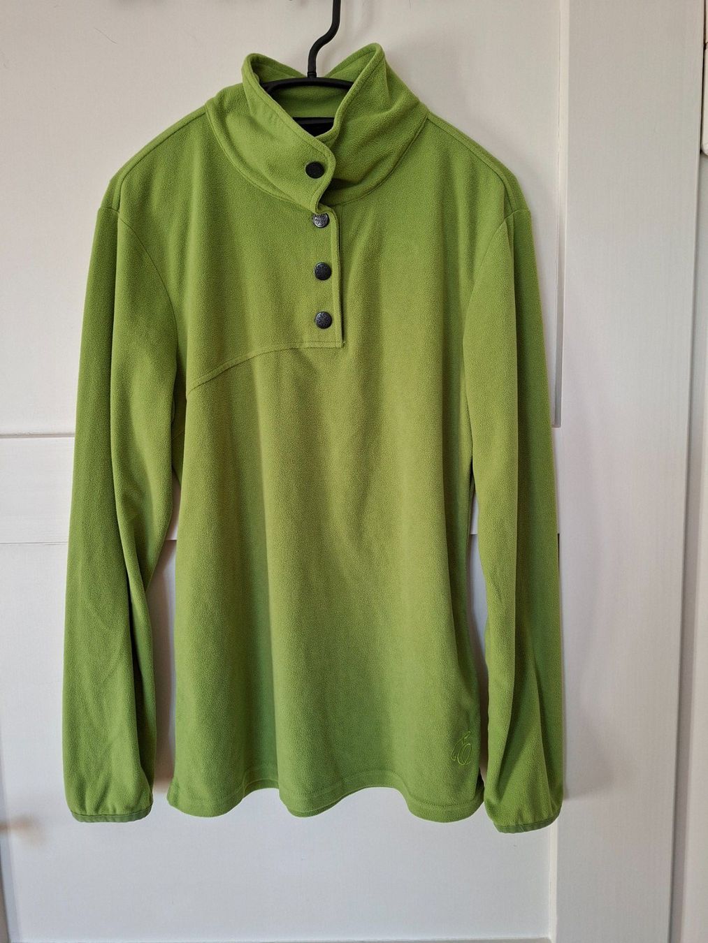 Pulls & Sweat-shirts: Fleece Pullover Damen hellgrün bestickt Grösse L neuwertig – Neuf (Voir description) à Zürich par con_2rn9