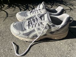 Asics Gel-Venture 6 clay-grey/cream, Gr. 39.5, gebraucht