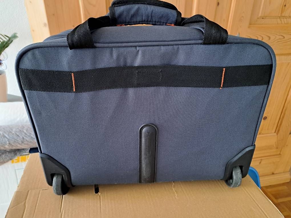 Valigie & Borse: Samsonite Laptoptasche/Koffer mit Rollen – Usato da Weinfelden venduto da Mausi2 4