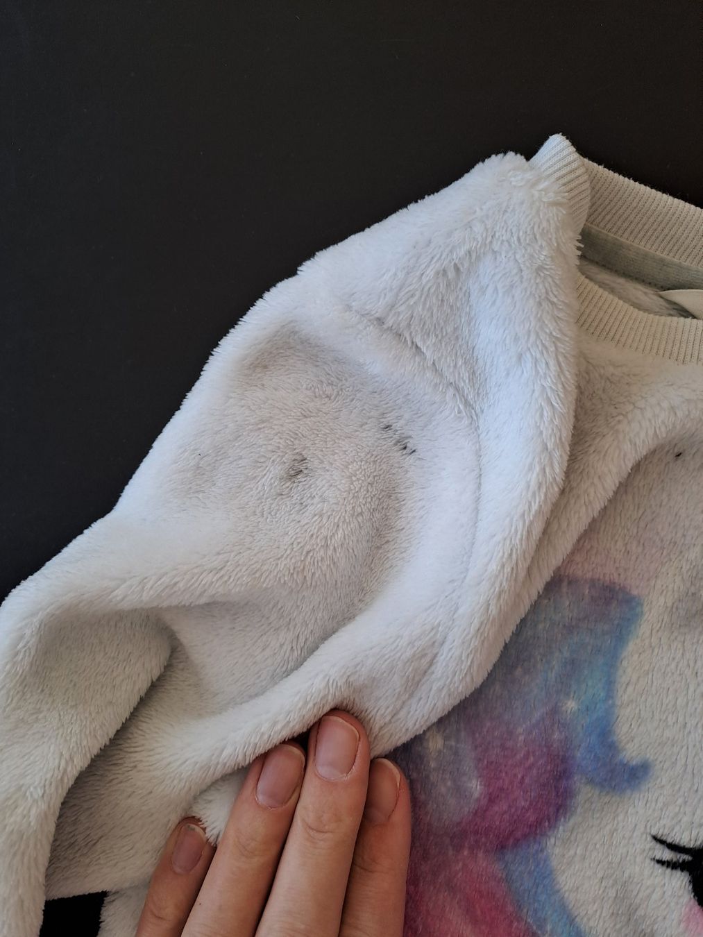 H&M Maglioni & Felpe: H&M Einhornpullover mit Pailletten 122/128 gebraucht – Usato da Glashütten venduto da Schwebefisch 1