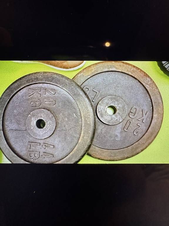 Hanteln & Gewichte: 4 x 20 kg Hantel Scheiben  – Gebraucht aus Emmen von pat_z8dn 1