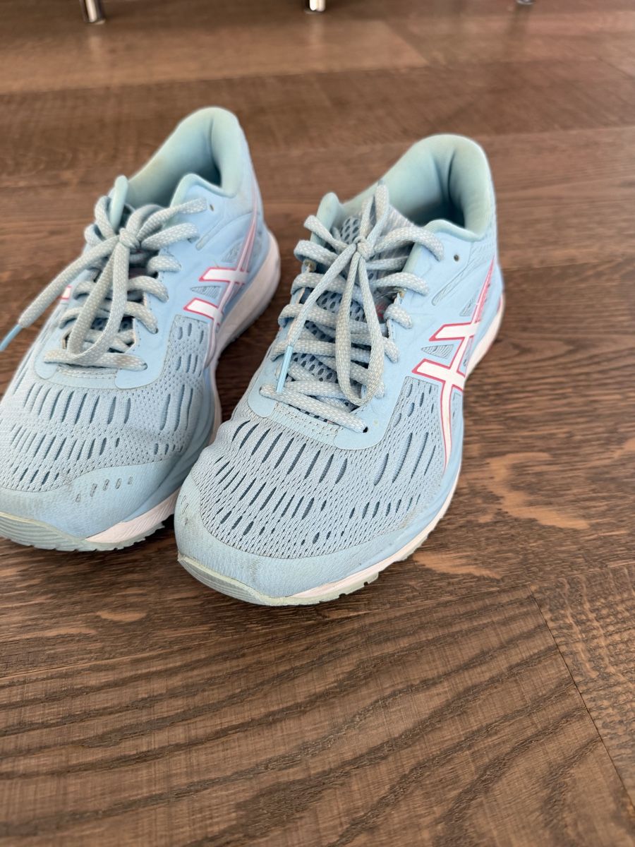 Asics Scarpe da donna: Asics GEL-CUMULUS 20 – Usato da Herrliberg venduto da Tubalp