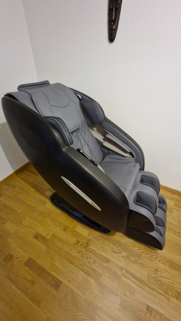 Poltrone: Alpha Techno AT-8500 Premium Massagesessel – Usato da Adliswil venduto da elgreen 1