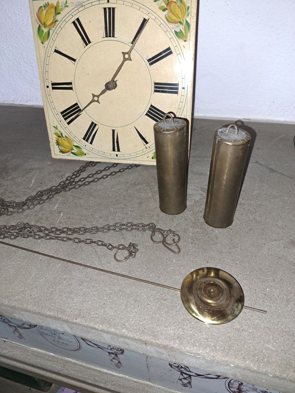 Montres: Antike Wanduhr mit Blumenmalerei,  – D'occasion à Kölliken par Upcycling-by-Mc-TAM 1