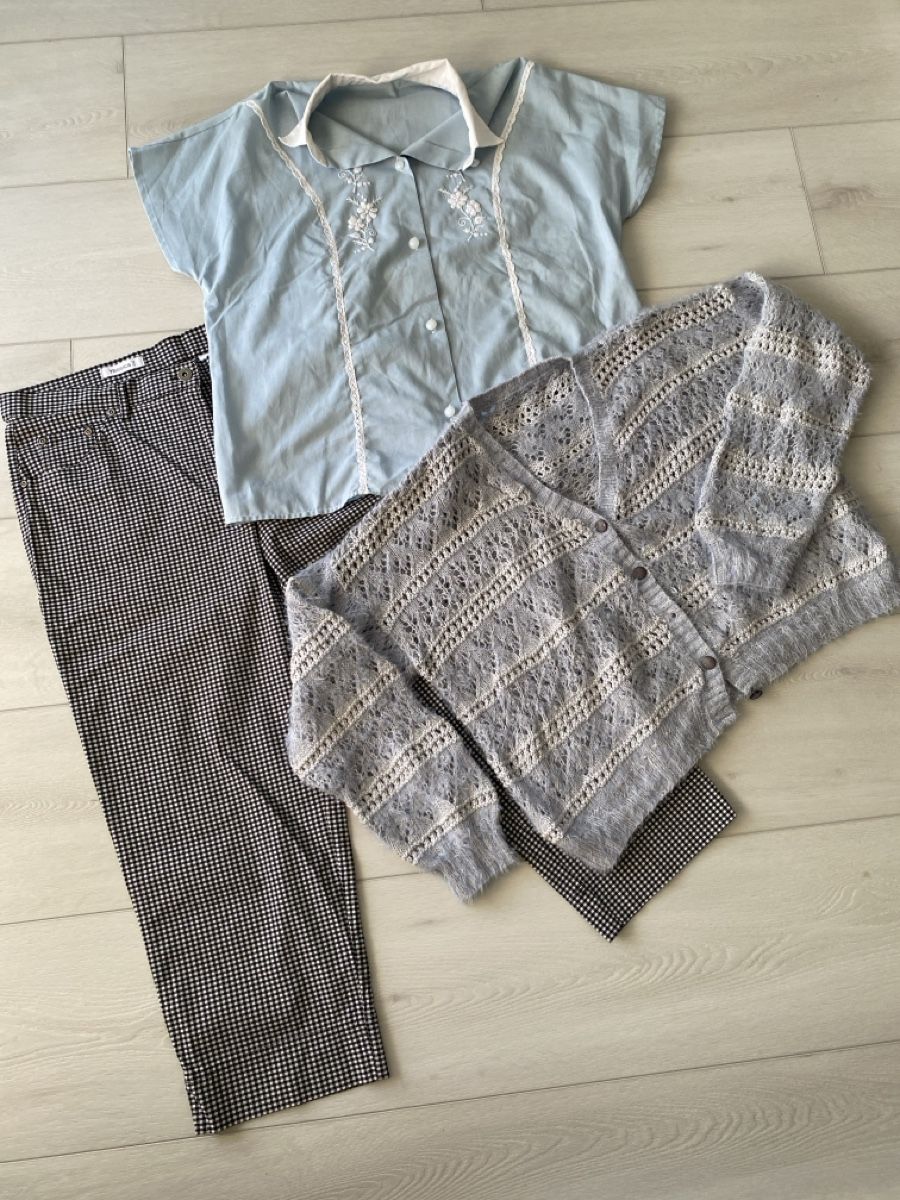 Lotti di vestiti: Kleiderpaket Gr.44(siehe Mass) – Usato da Strengelbach venduto da Bycy