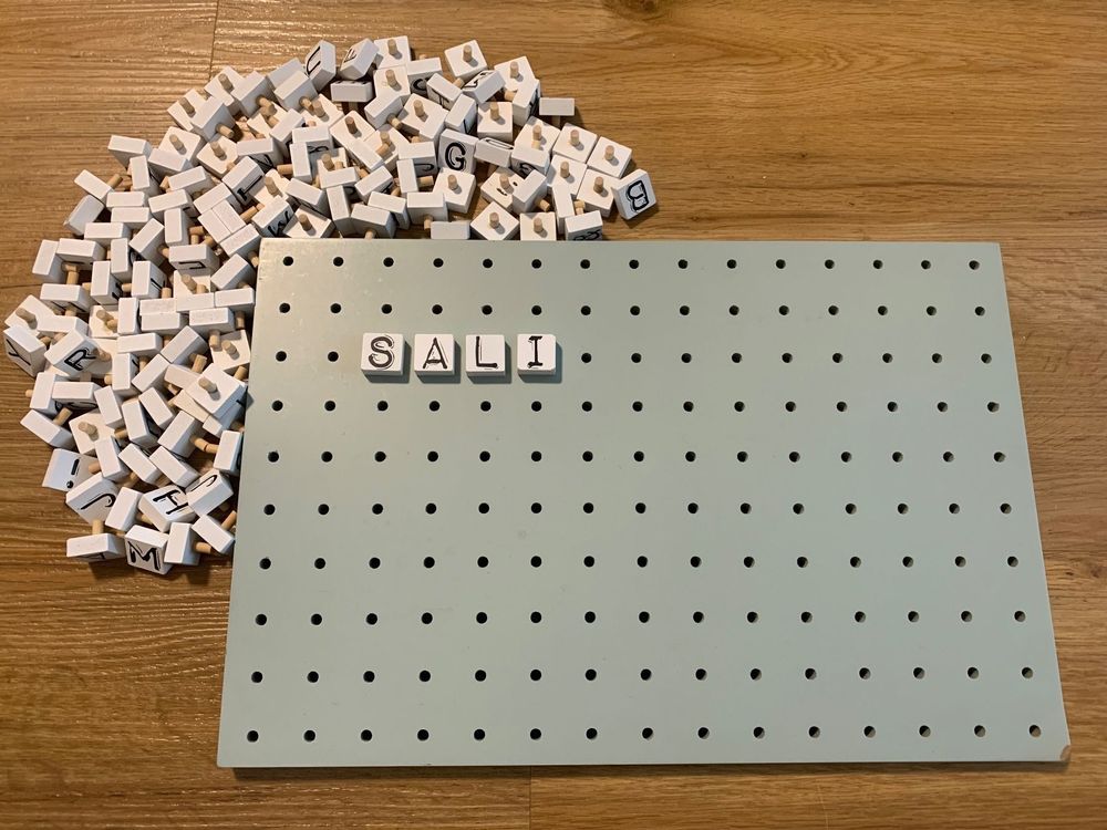 Buchstabentafel für‘s Kinderzimmer, Pin Board Kaufen auf Ricardo