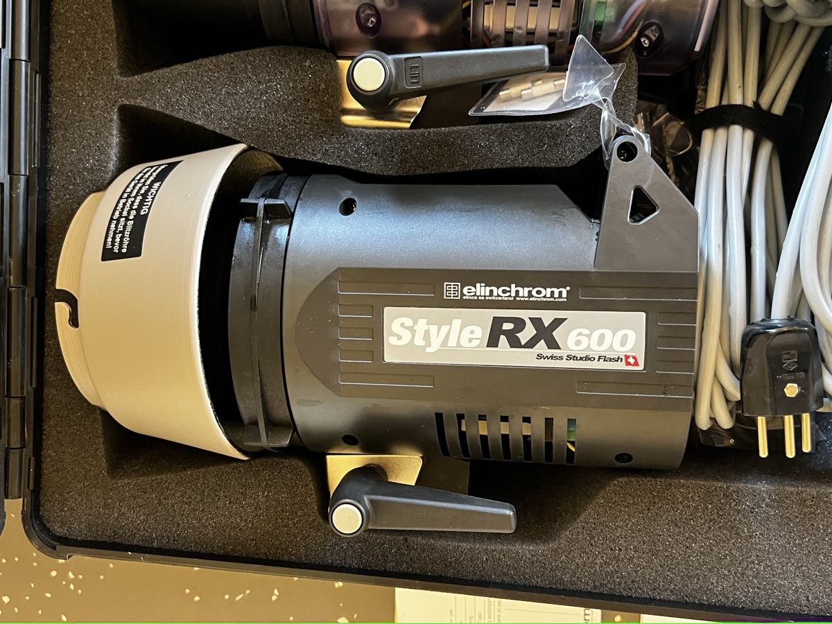 Flash: Elichrom Studioblitz Set: Style RX 600 & 300 RX - Top Zustan – Usato da Winterthur venduto da gue_yf9d 3