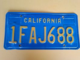 Nummernschild California 1FAJ688 blau gelb gebraucht