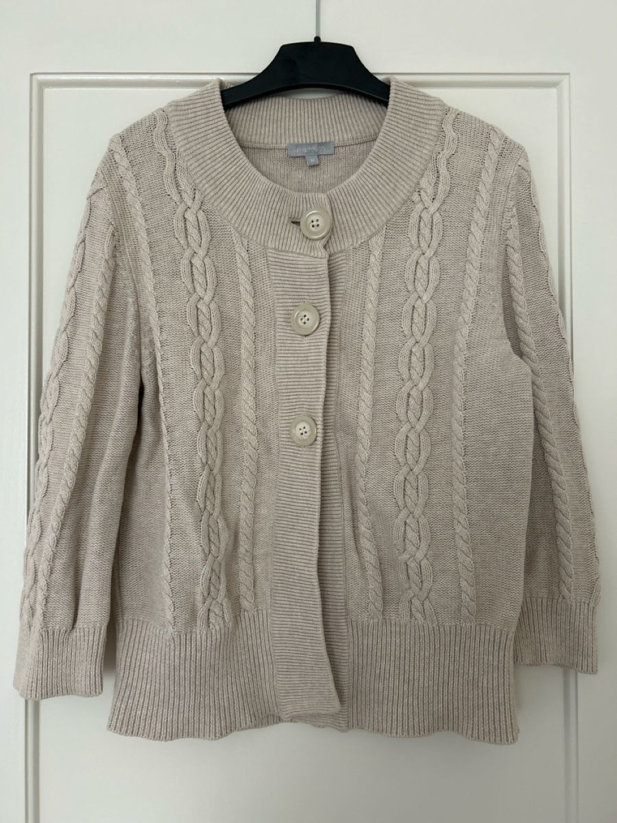 Maddison Pullover & Sweatshirts: Cardigan beige - taille M - Maddison – Gebraucht aus Savigny von Althea0202