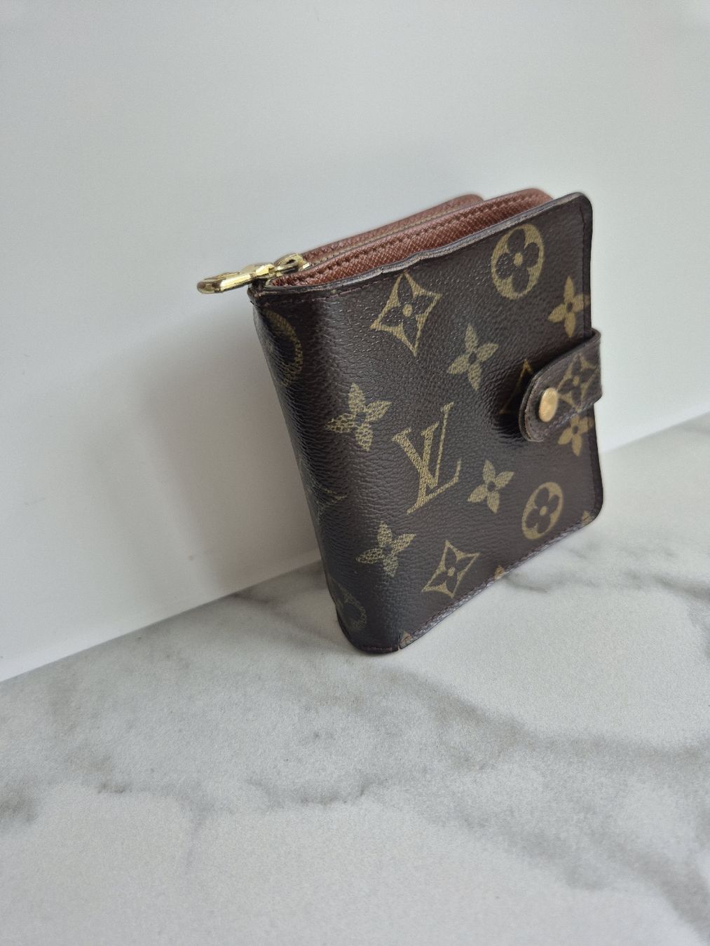 Louis Vuitton Portamonete: Louis Vuitton Portemonnaie Compact Zip Wallet – Usato da Weisslingen venduto da Airgate