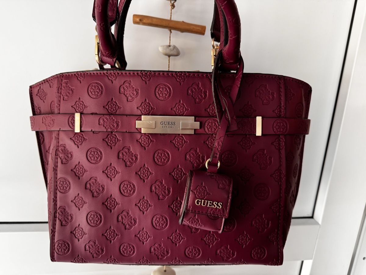 Guess Borse da donna: Sac à main Guess rose foncé – Nuovo (secondo la descrizione) da Lausanne venduto da Flomag 1