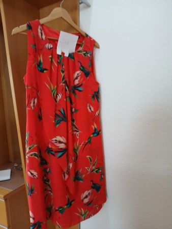Kleid mit Blumenmuster, Grösse 42, neuwertig