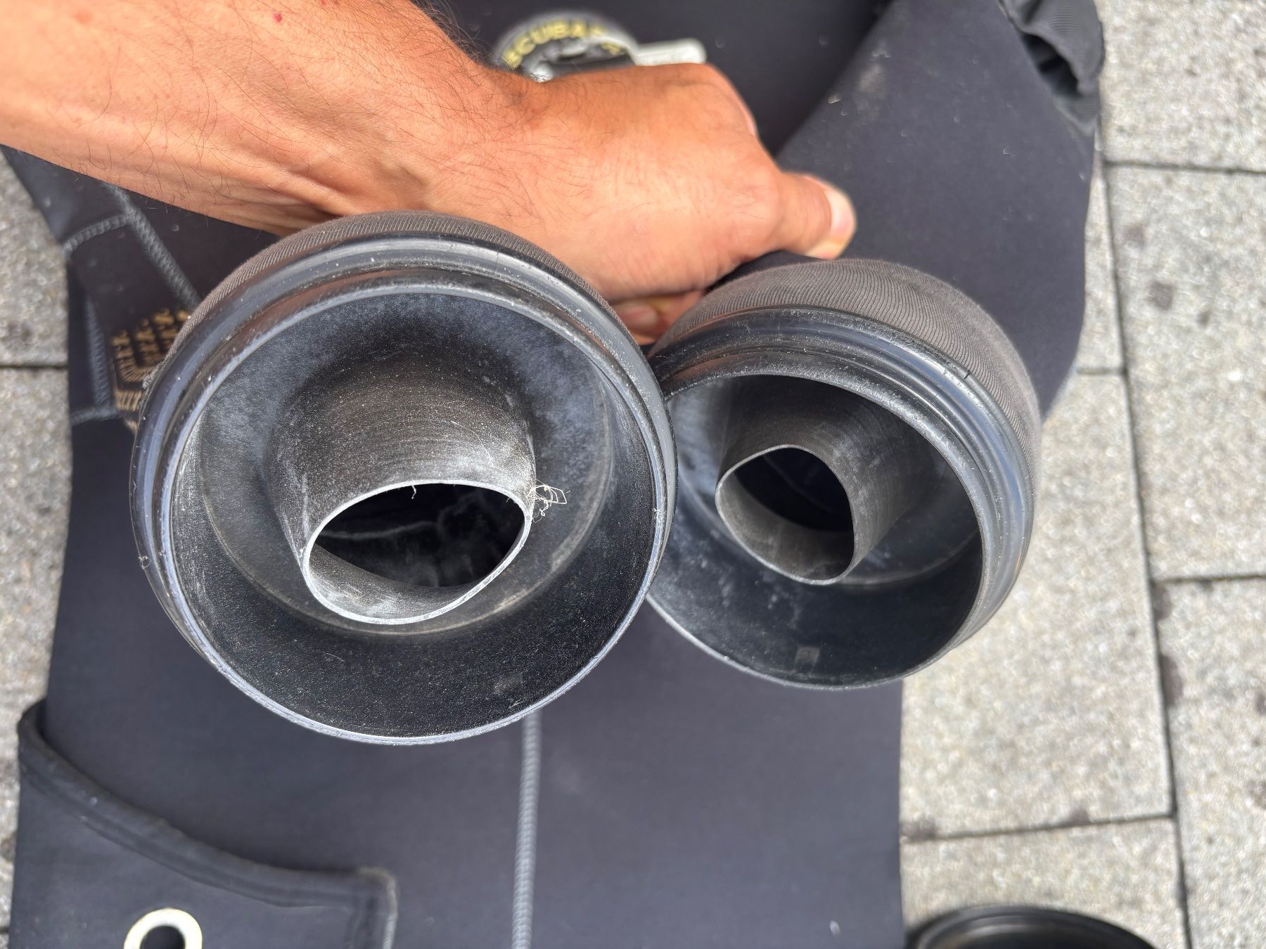 Scubapro Combinaisons de plongée: Combinaison étanche de plongée – D'occasion à courgenay par Lecorsair1 2