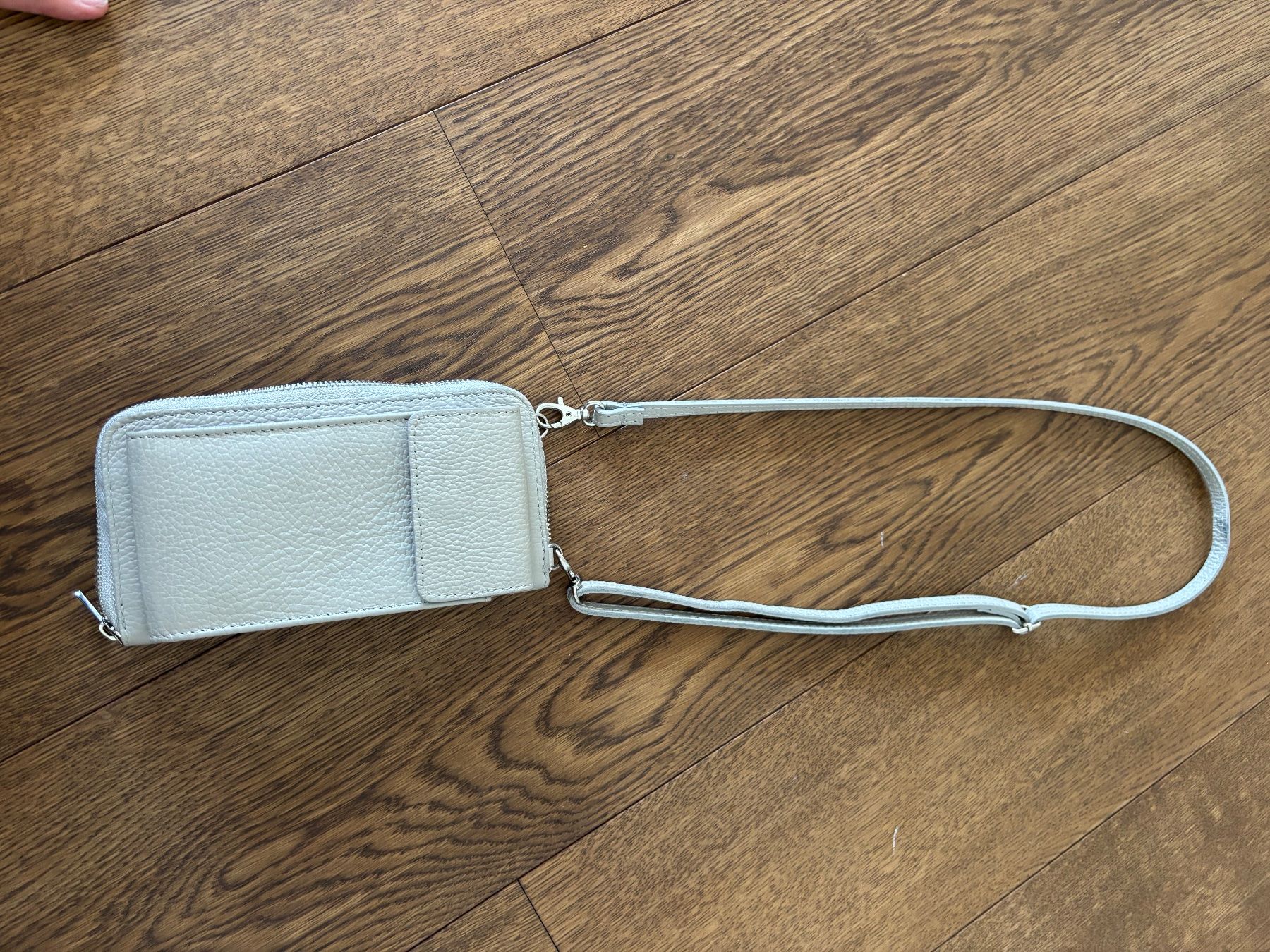 Taschen für Damen: Handtasche grau – Gebraucht aus Ballwil von lusty75