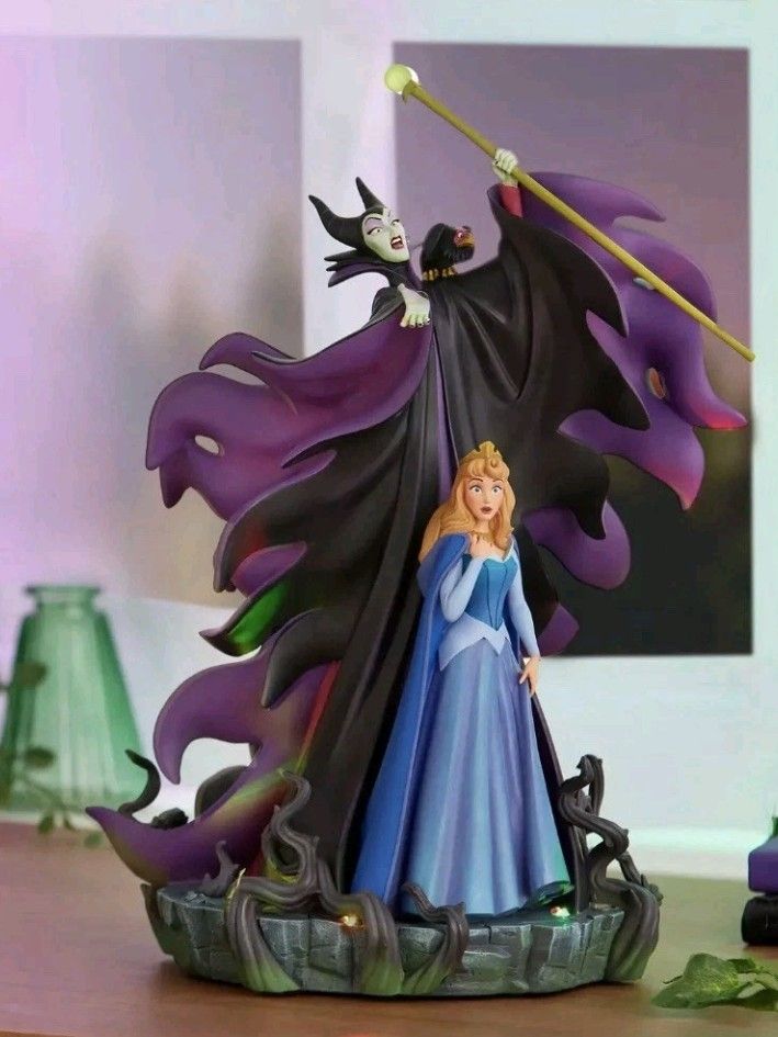 Disney Statuette: statue Maléfique et Aurore Disney – Nuovo e nell'imballaggio originale da Saxon venduto da 2005sylvester