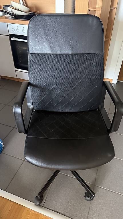 Chaises: Chaise de bureau – D'occasion à Villeneuve VD par tho_fs7r 1