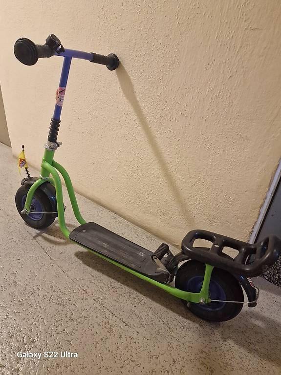 Kickboard: Trottinette – D'occasion à Domat /Ems par ang_gj7b