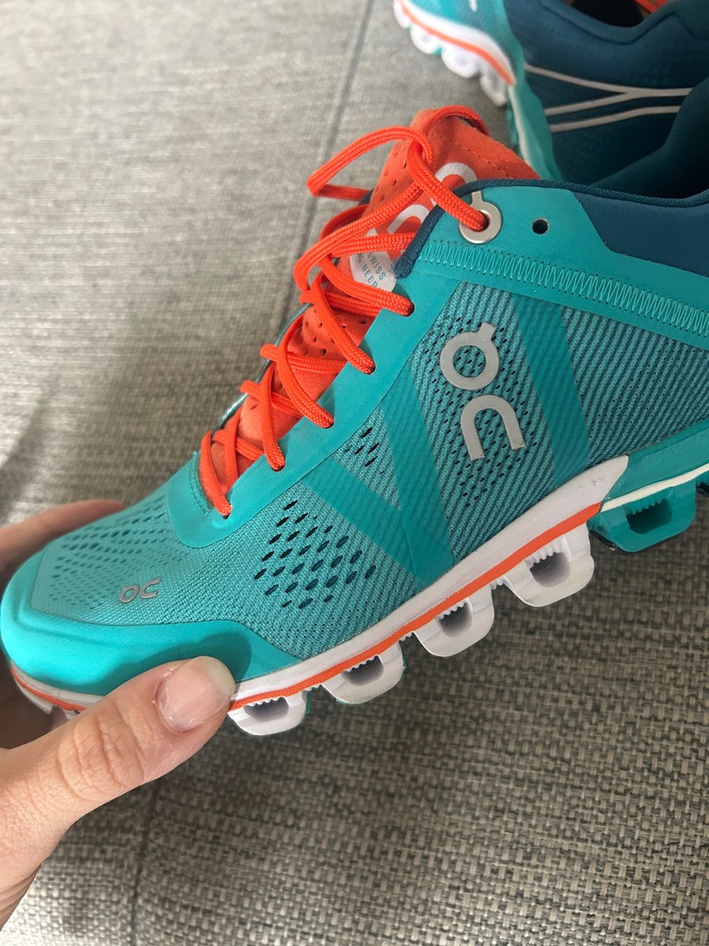 On Scarpe da donna: On Cloudflow Schuhe - Gr. 37 – Nuovo (secondo la descrizione) da Illnau venduto da Monkky 7