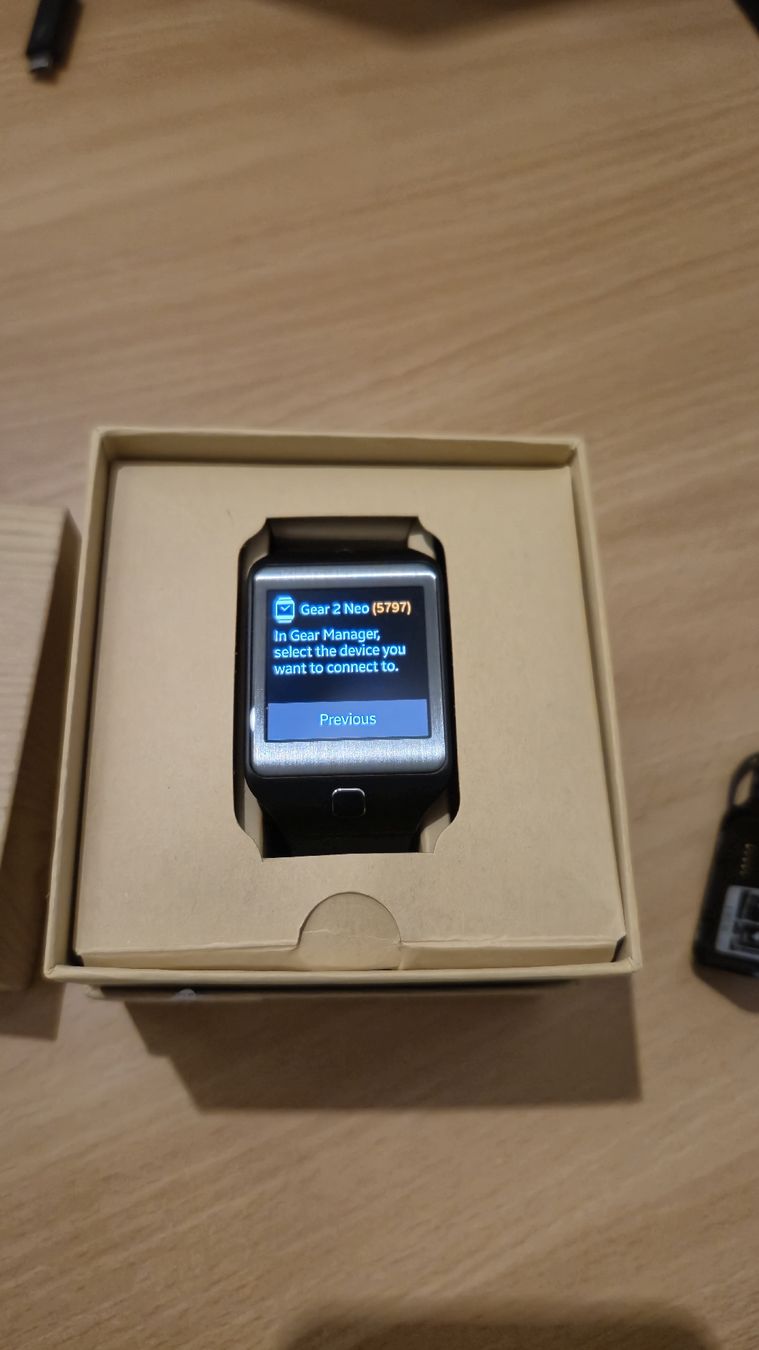 Samsung Smartwatch: Samsung Gear 2 Neo – Nuovo e nell'imballaggio originale da Grandvillard venduto da SL-Modelcars 4