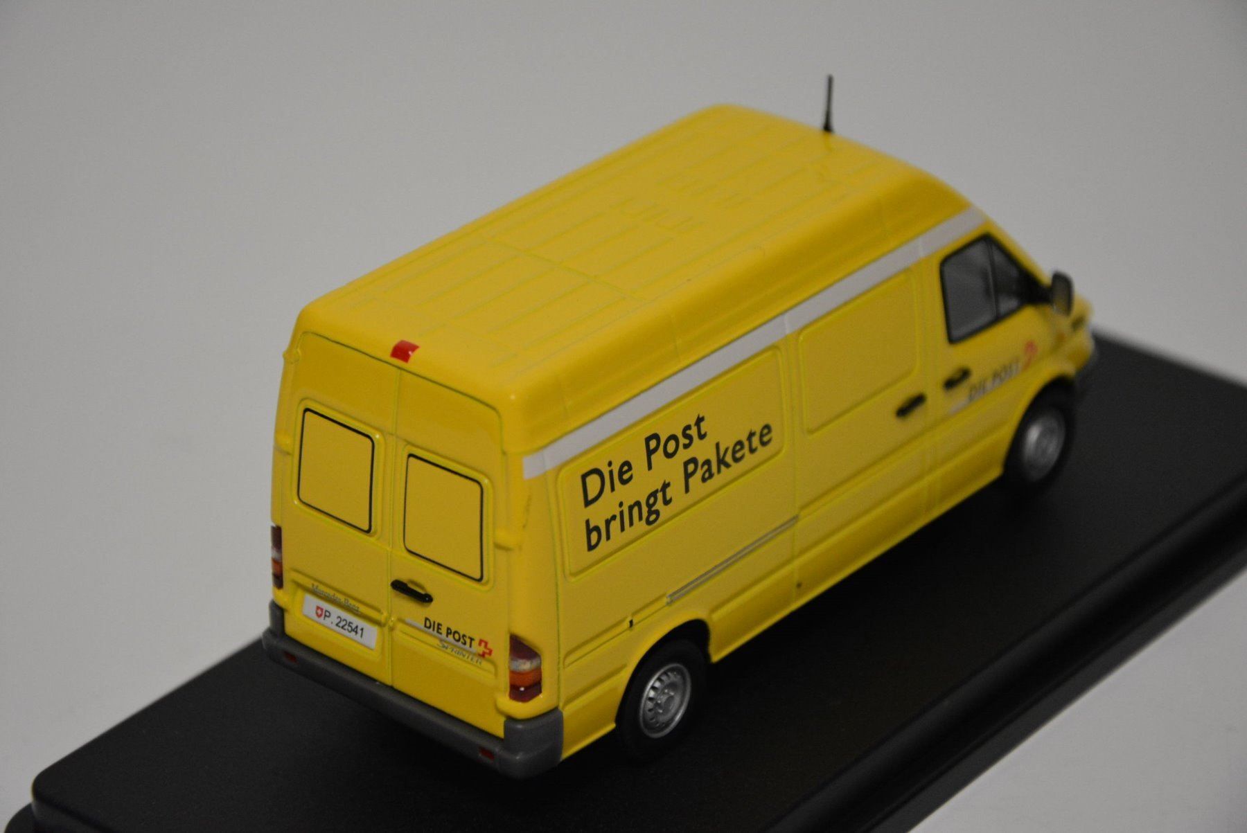 Mercedes-Benz Modellini d'auto: Mercedes Sprinter Poste Suisse , 1:43 – Nuovo e nell'imballaggio originale da Goldach venduto da Feivel9 5