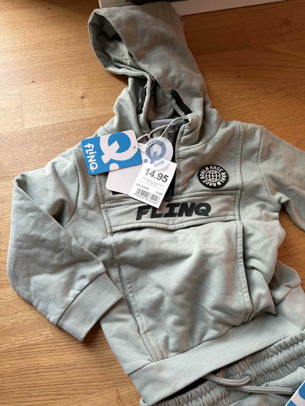 Completi: Flinq anzug  Neu mit Etikett – Nuovo e nell'imballaggio originale da Riehen venduto da edu_92w7 1