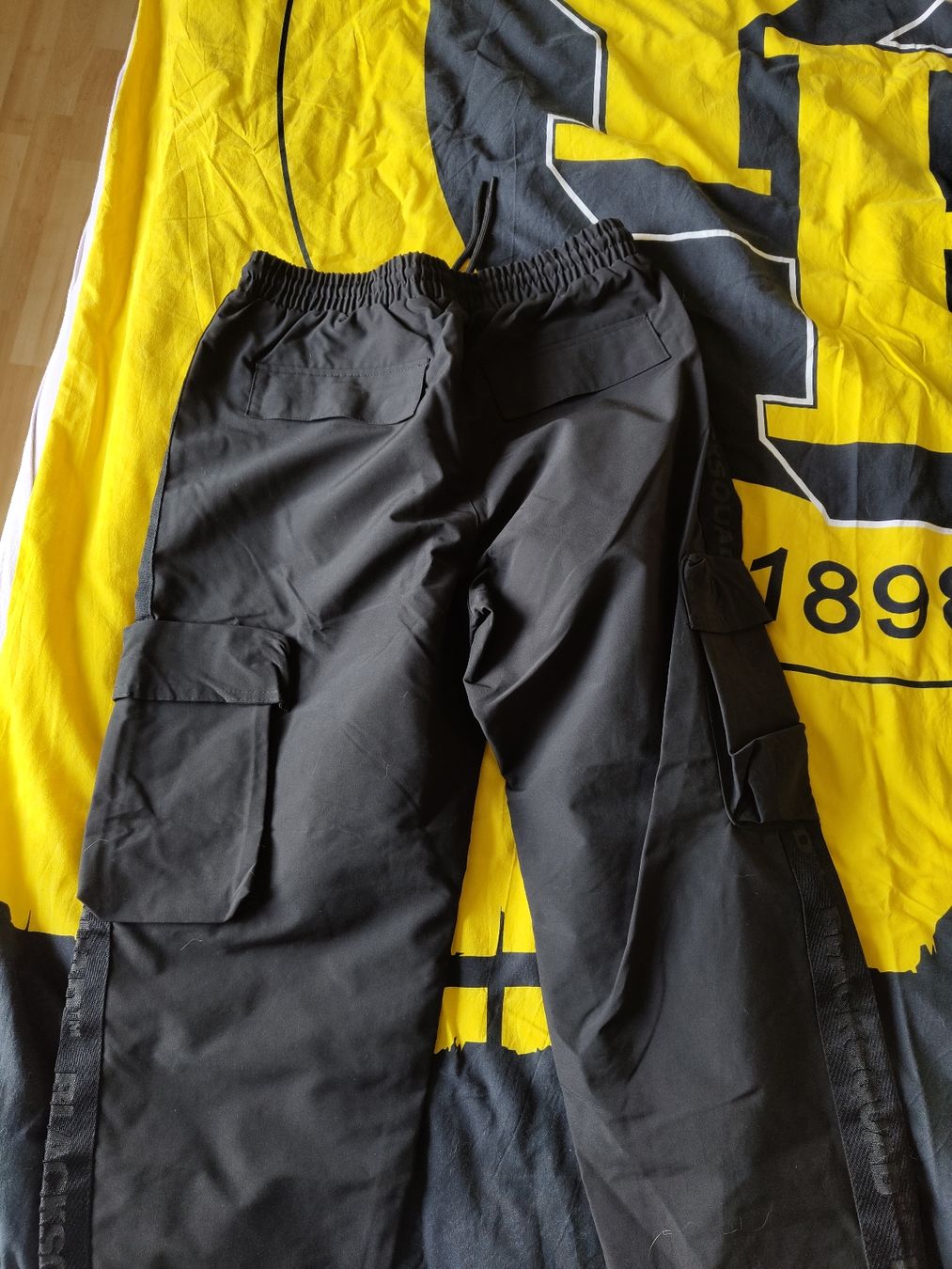 Pantaloni: Pantalon coupe droite / cargo black – Nuovo (secondo la descrizione) da Bern venduto da Leo_777 1