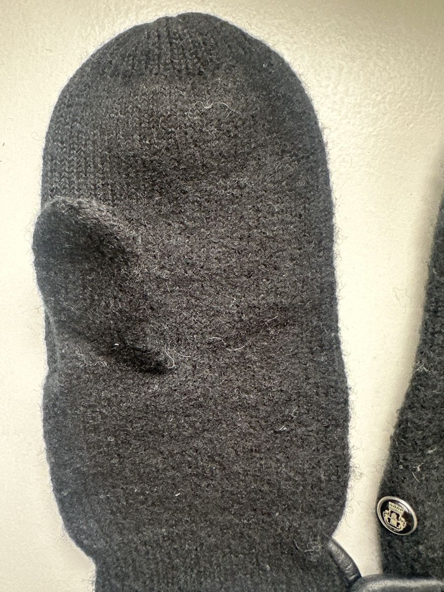 Globus Guanti & manicotti: Black warm winter gloves – Usato da Uster venduto da Monika_OB 4