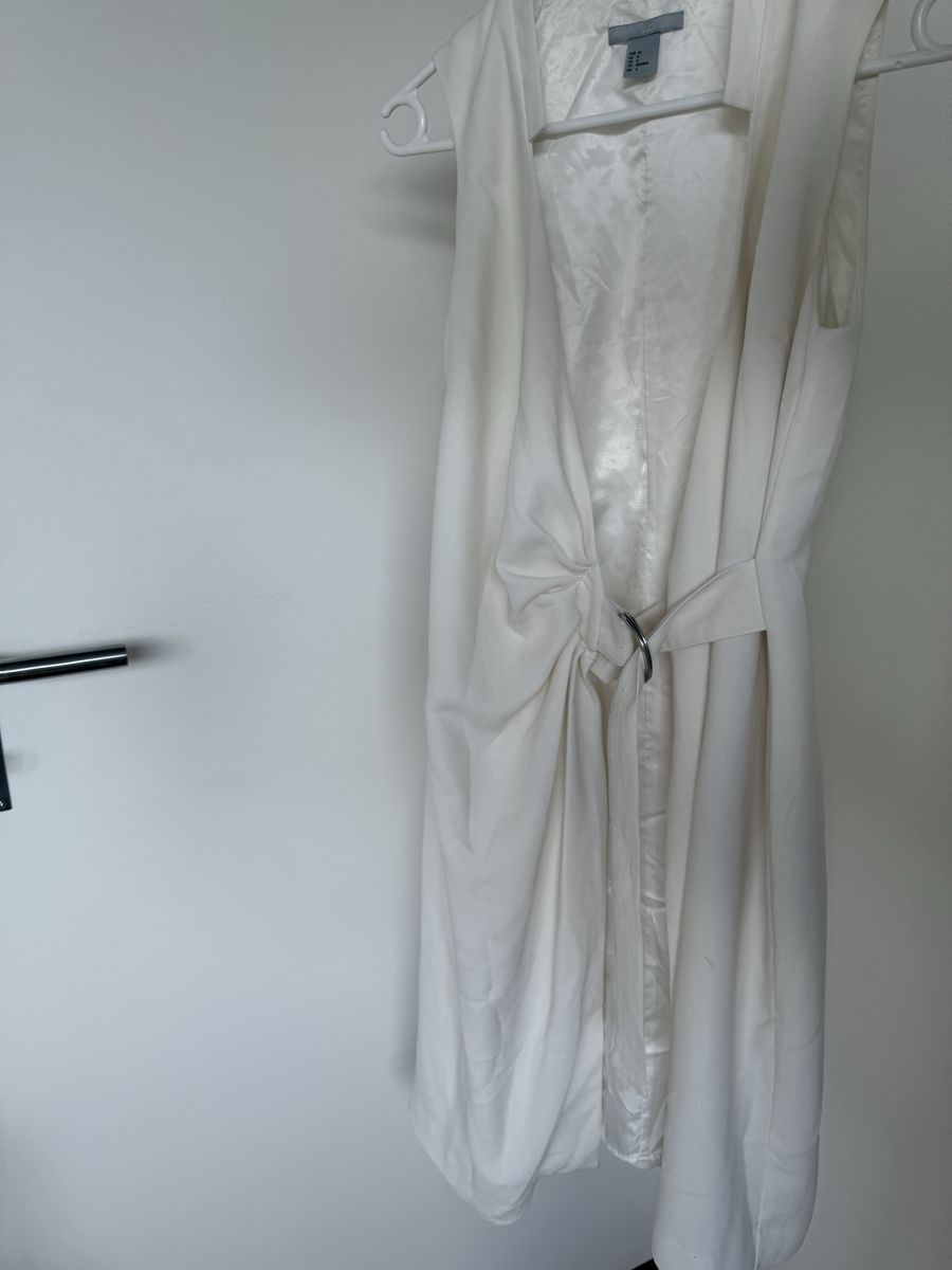 H&M Gilets & Westen: Gilet H&M – Gebraucht aus Monthey von sen_6ckr 3