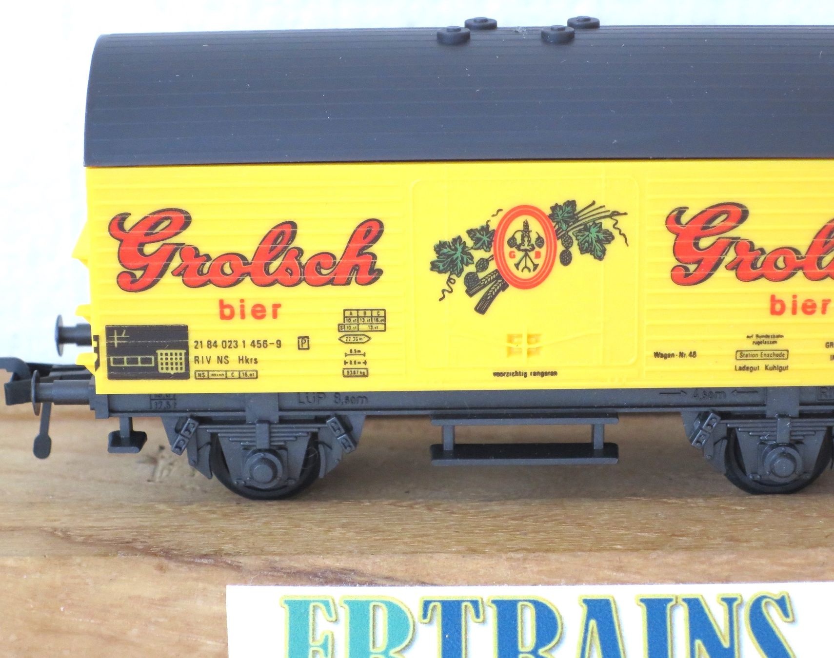 Fleischmann Modellini di ferrovie: FLEISCHMANN 5045  DB WAGON COUVERT GROLSCH BIER – Usato da Gland venduto da FRtrains 1
